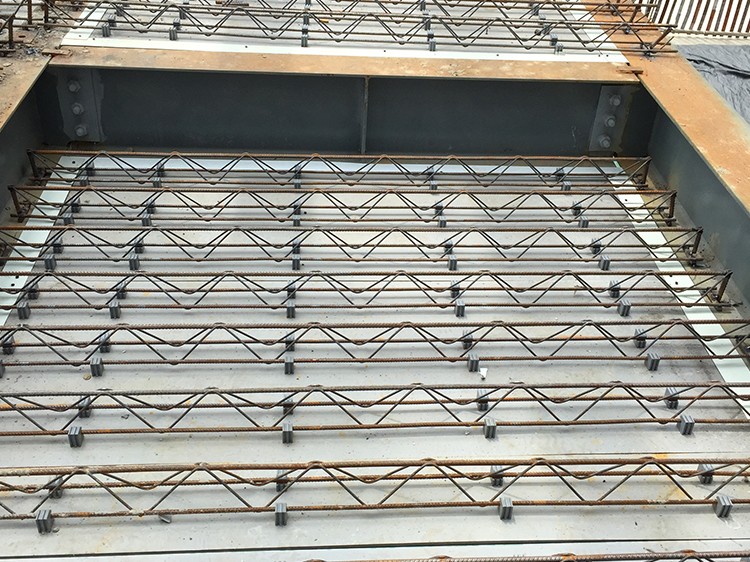 装配式建筑模板:装配式钢筋桁架组合楼承板